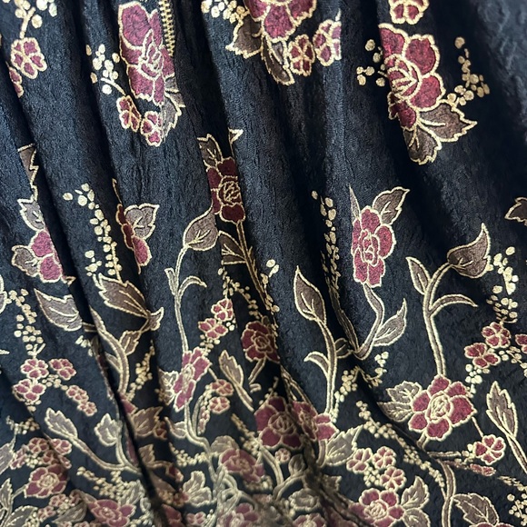 LuLaRoe Amelia from the Elegant Collection size M - Picture 9 of 12